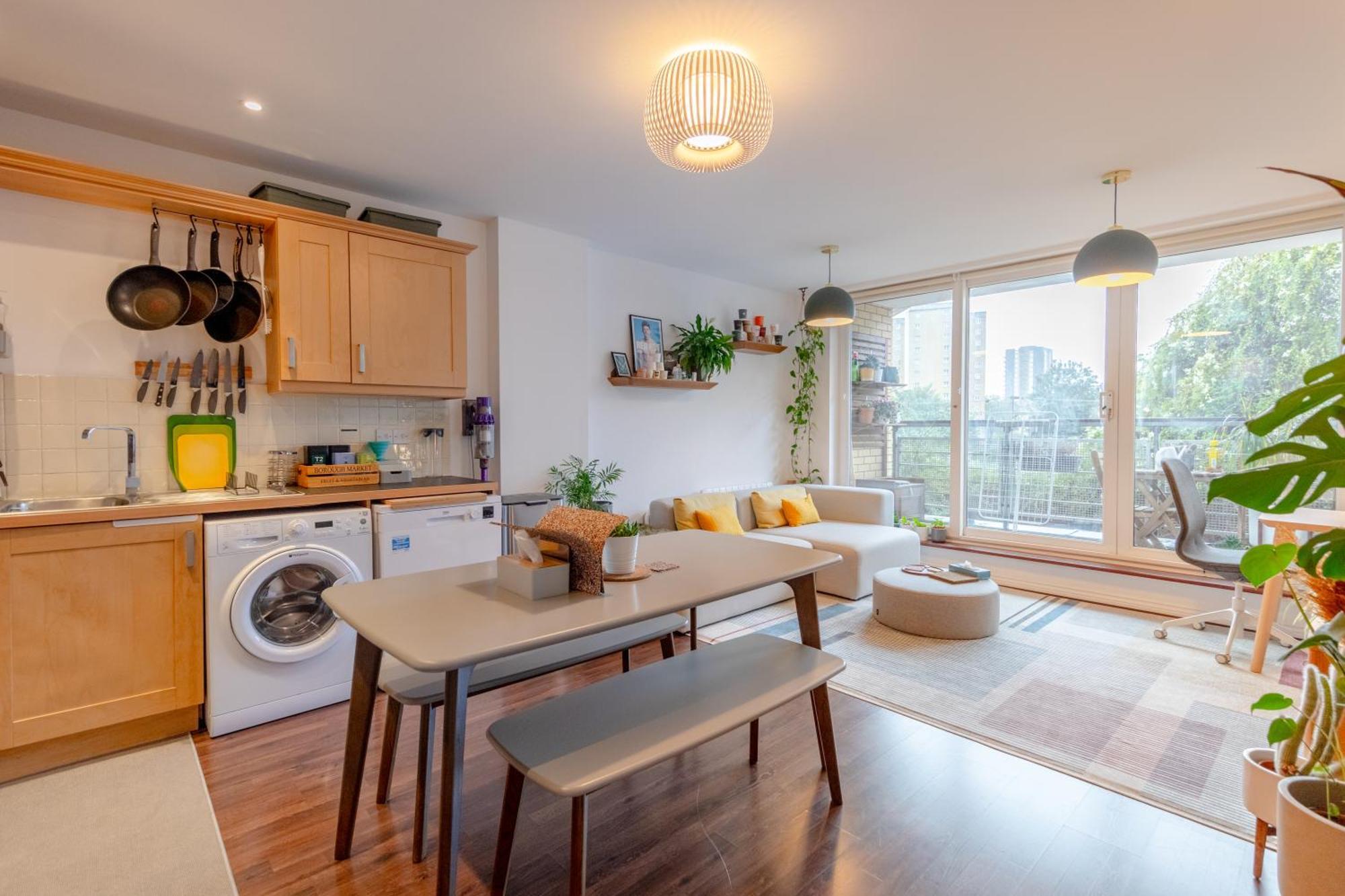 Appartamento Vibrant & Modern 1Bd Flat - Hackney Londra Esterno foto