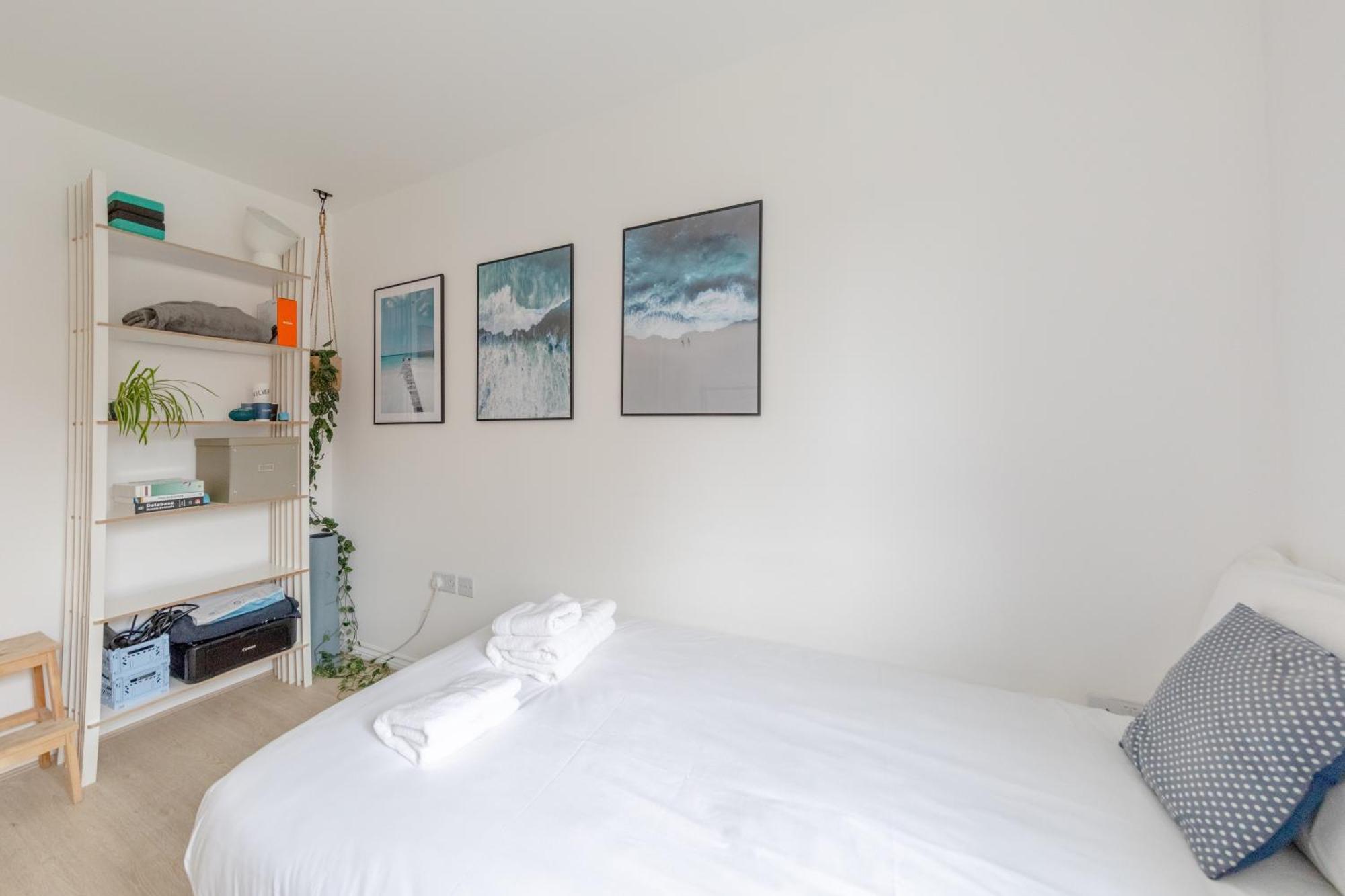 Appartamento Vibrant & Modern 1Bd Flat - Hackney Londra Esterno foto