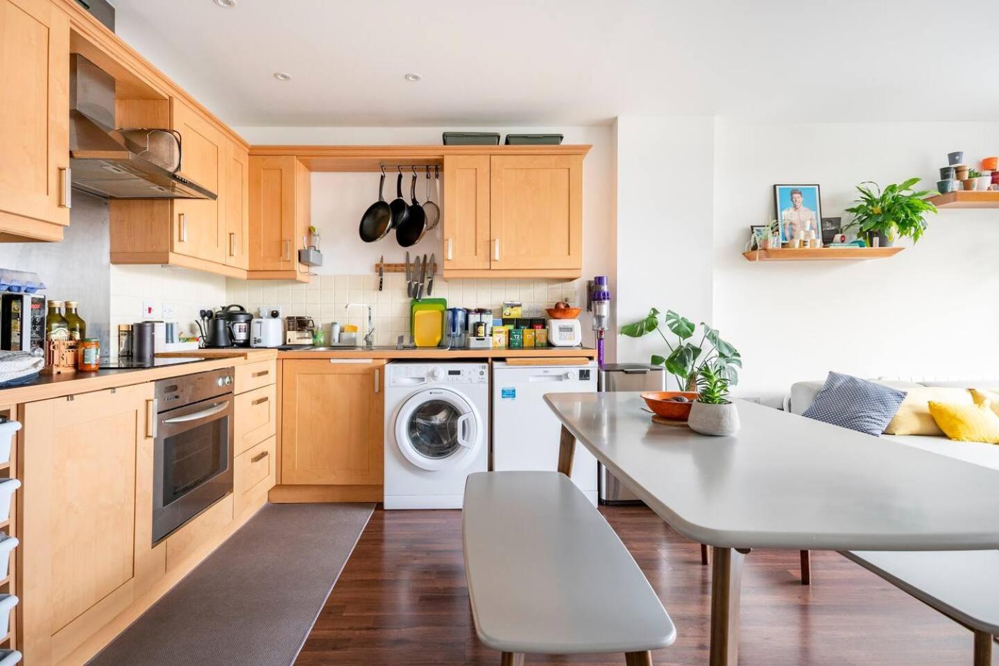 Appartamento Vibrant & Modern 1Bd Flat - Hackney Londra Esterno foto